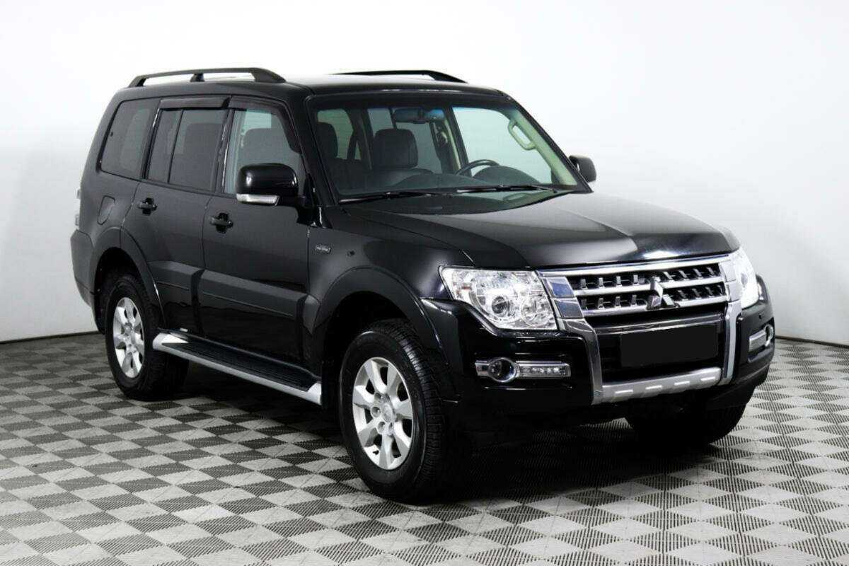Mitsubishi Pajero с пробегом — 2018 год. Фото: #2