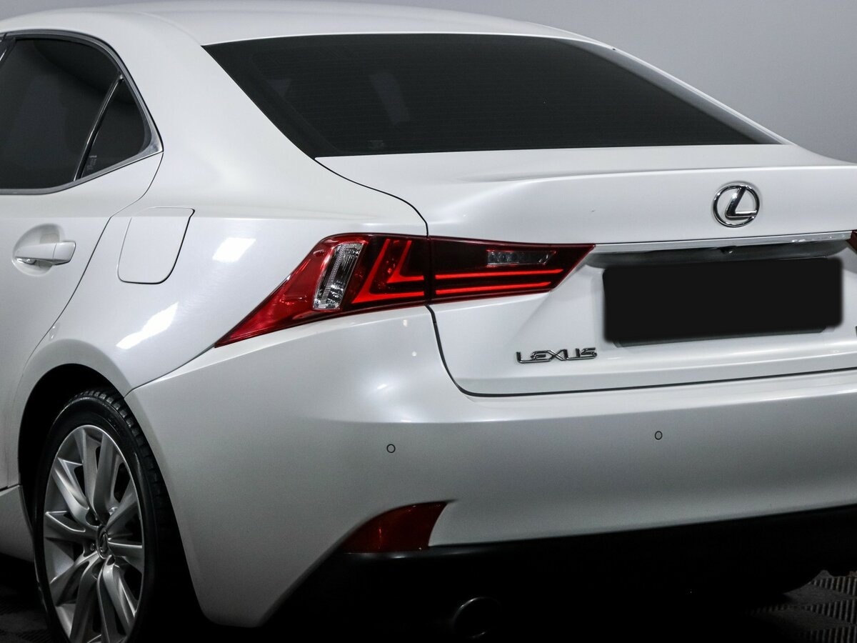Lexus IS с пробегом — 2013 год. Фото: #13