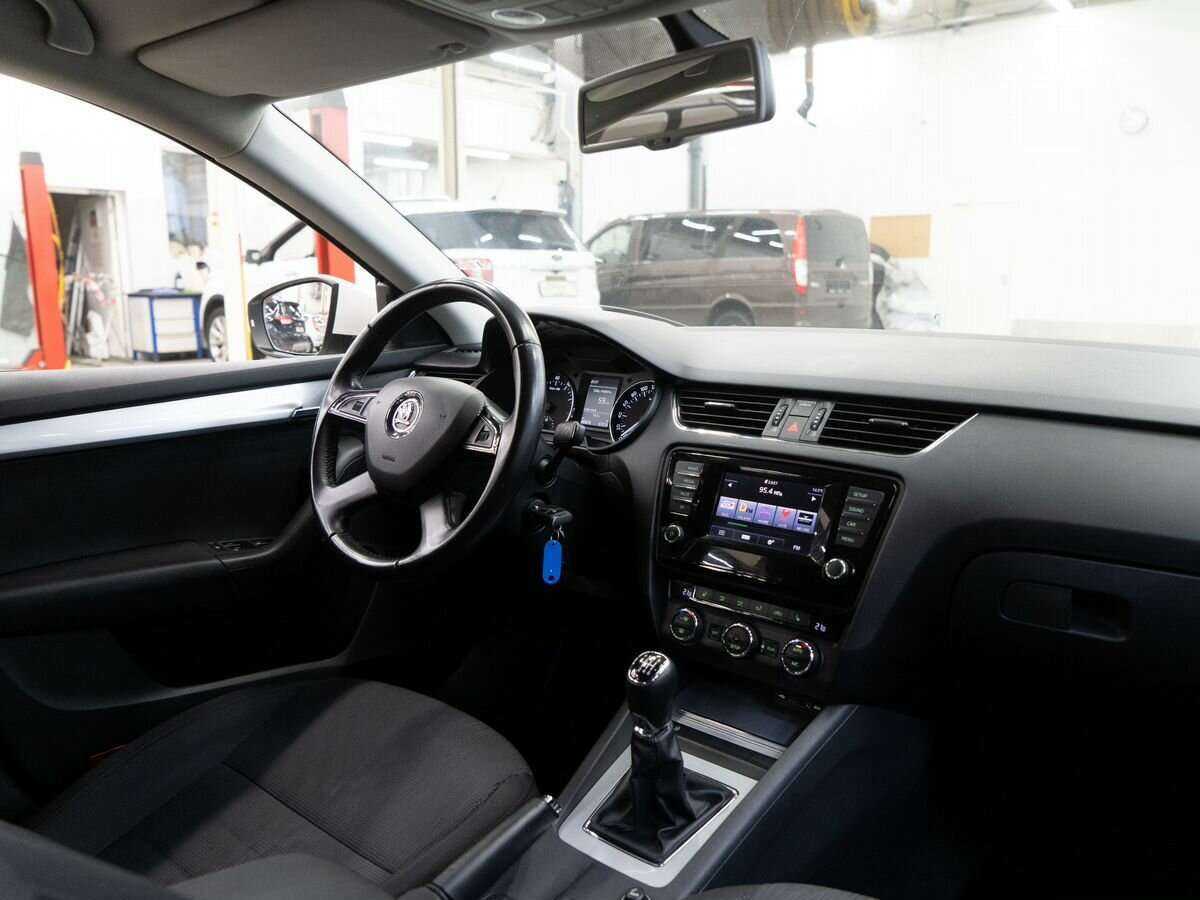 Skoda Octavia с пробегом — 2014 год. Фото: #15