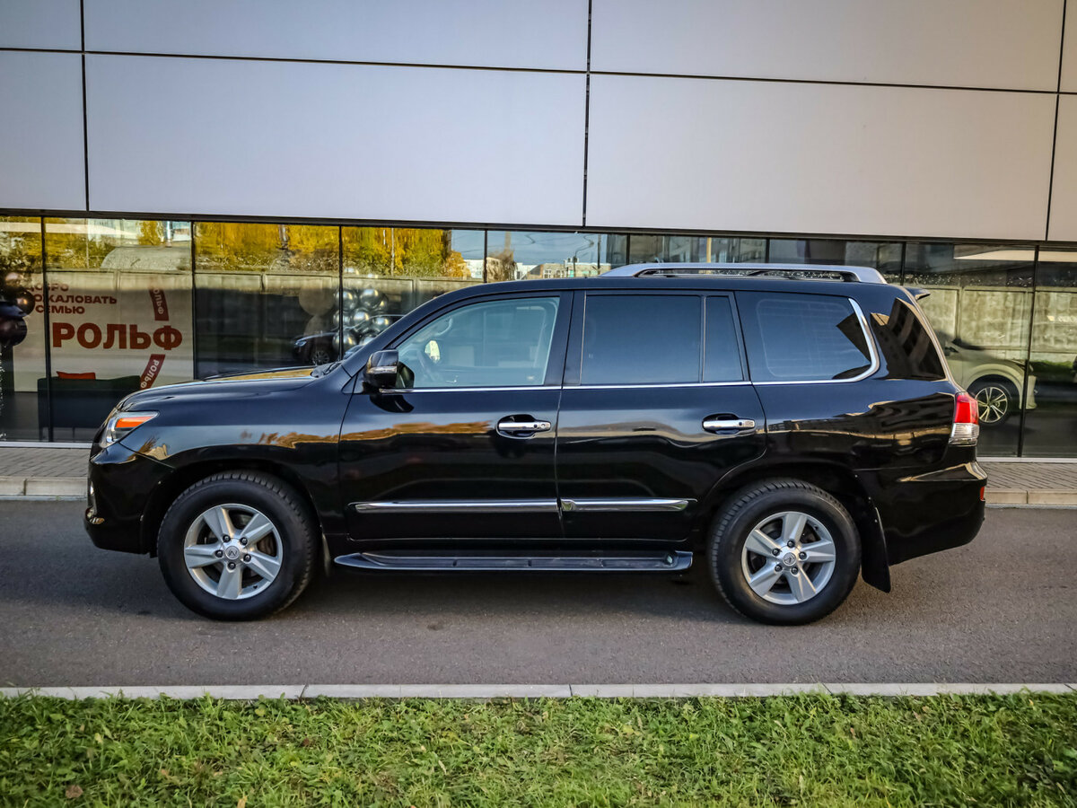 Lexus LX с пробегом — 2012 год. Фото: #5