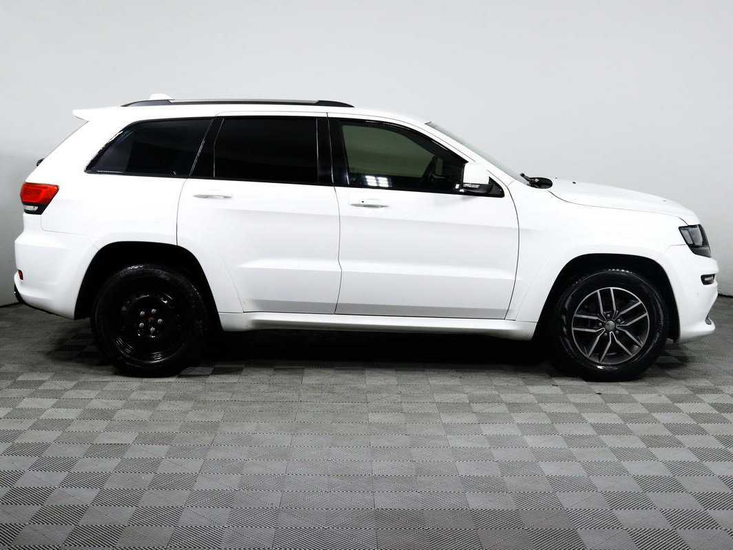 Jeep Grand Cherokee с пробегом — 2018 год. Фото: #3