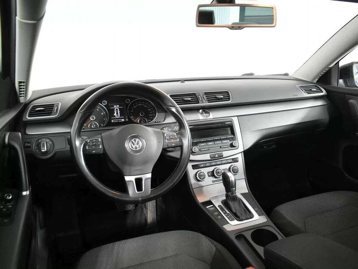 Volkswagen Passat с пробегом — 2014 год. Фото: #13