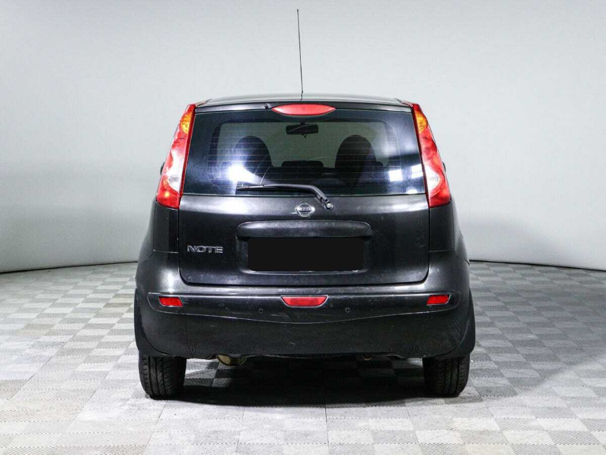 Nissan Note с пробегом — 2007 год. Фото: #4