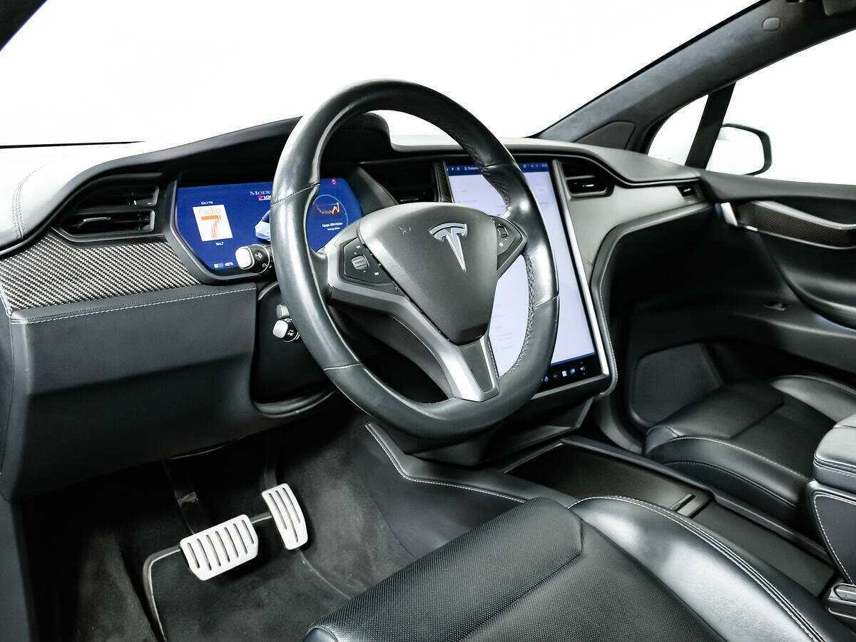 Tesla Model X с пробегом — 2018 год. Фото: #12
