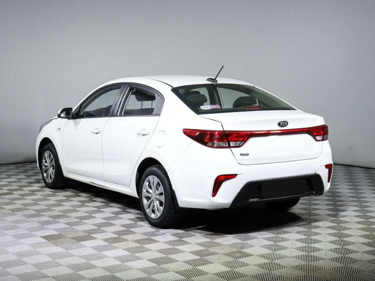 Kia Rio с пробегом — 2017 год. Фото: #6