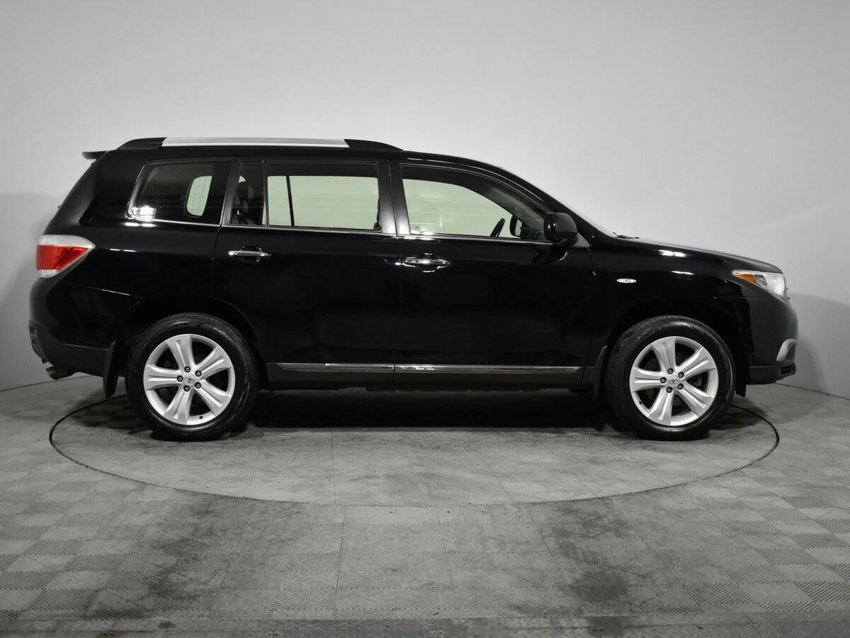 Toyota Highlander с пробегом — 2013 год. Фото: #3