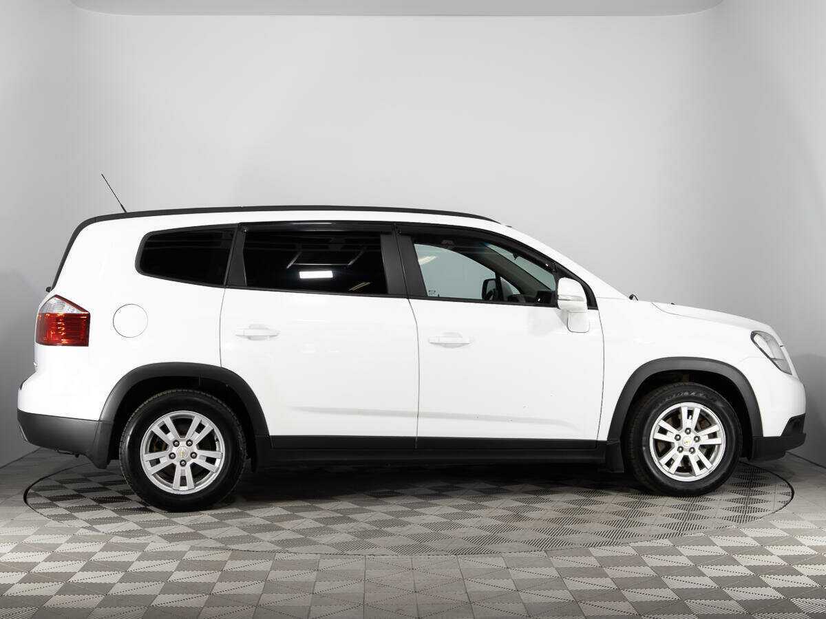 Chevrolet Orlando с пробегом — 2014 год. Фото: #3