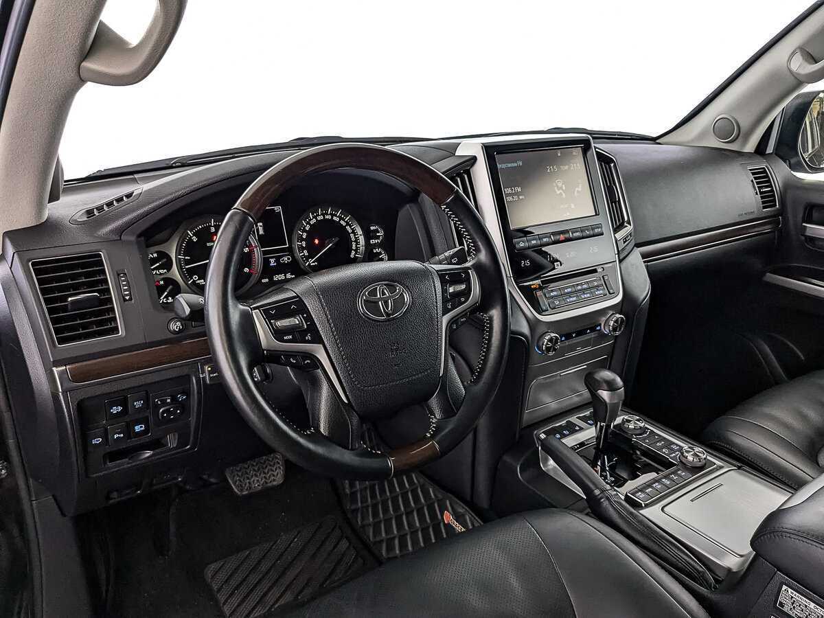 Toyota Land Cruiser с пробегом — 2016 год. Фото: #14