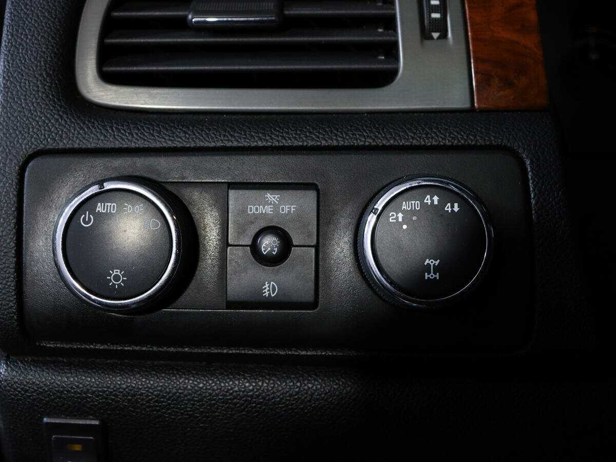Chevrolet Tahoe с пробегом — 2008 год. Фото: #19
