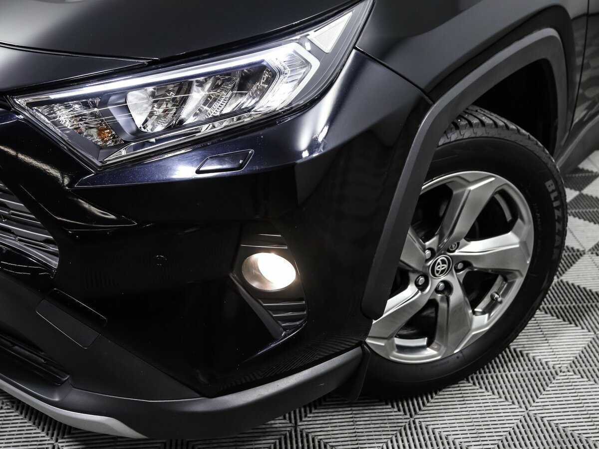 Toyota RAV4 с пробегом — 2020 год. Фото: #14