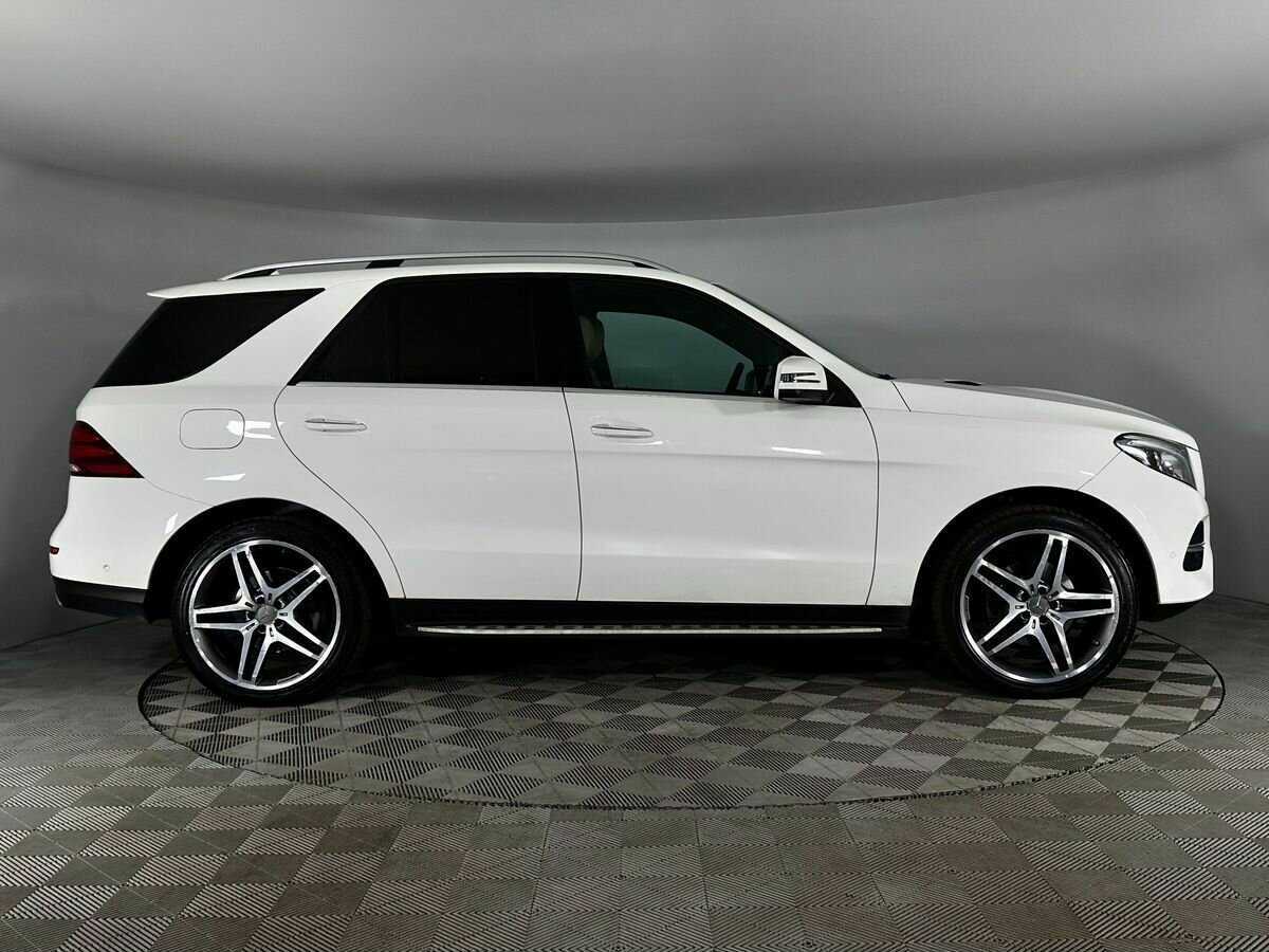 Mercedes-Benz GLE с пробегом — 2017 год. Фото: #4