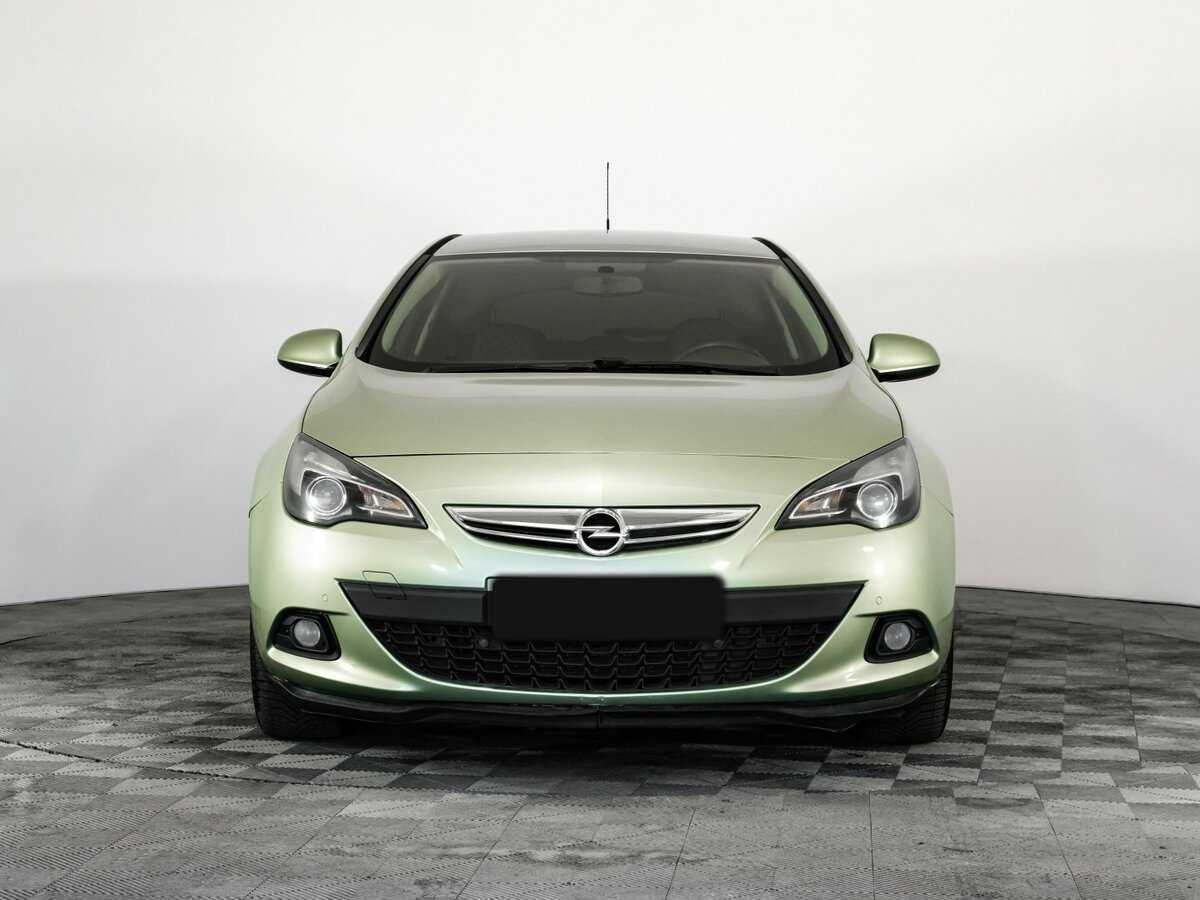 Opel Astra с пробегом — 2011 год. Фото: #1