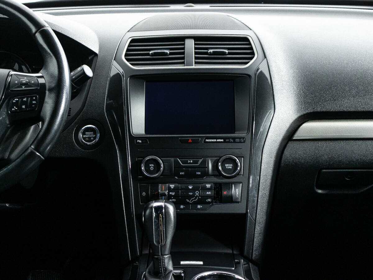 Ford Explorer с пробегом — 2019 год. Фото: #12