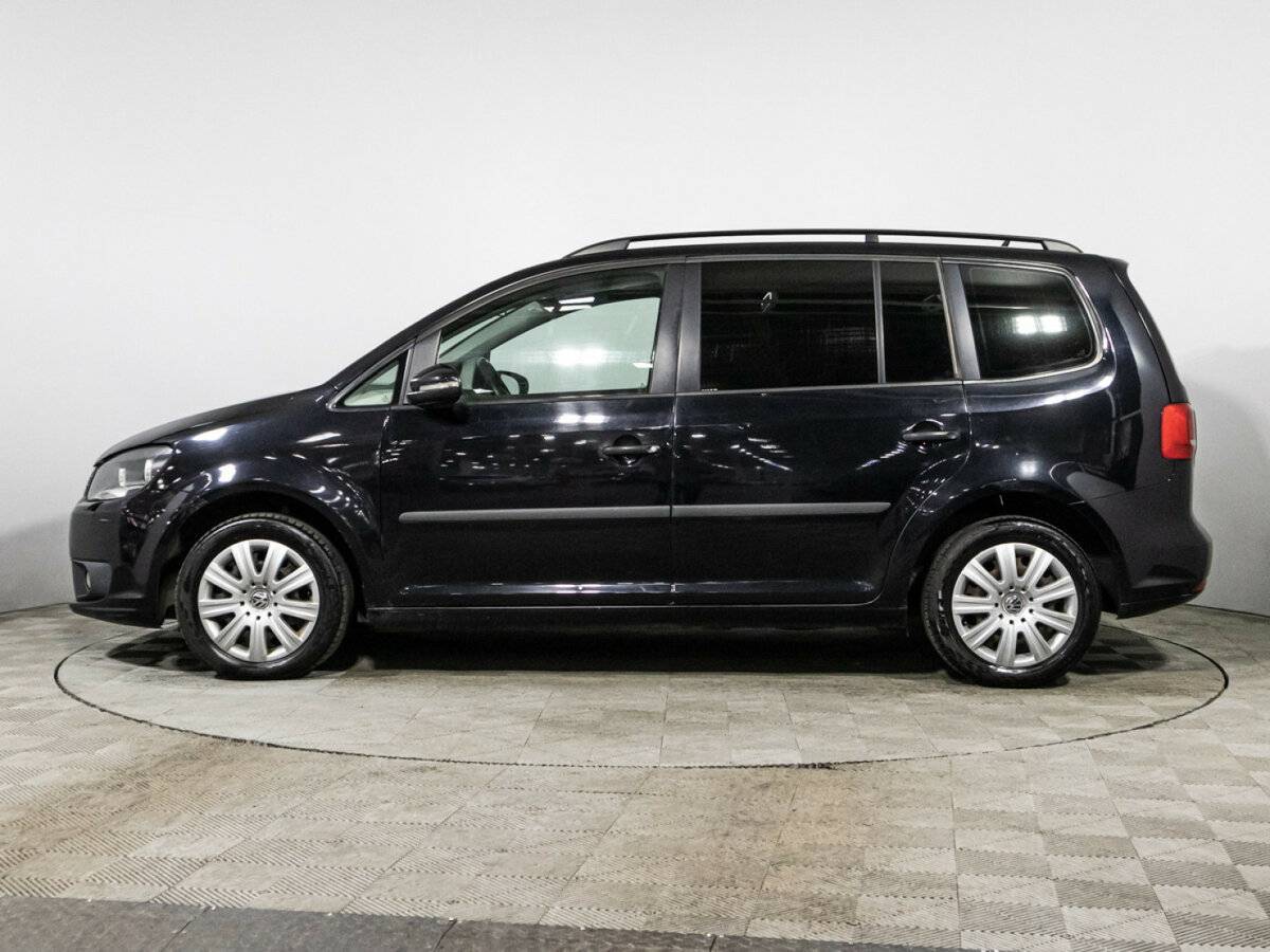 Volkswagen Touran с пробегом — 2012 год. Фото: #7