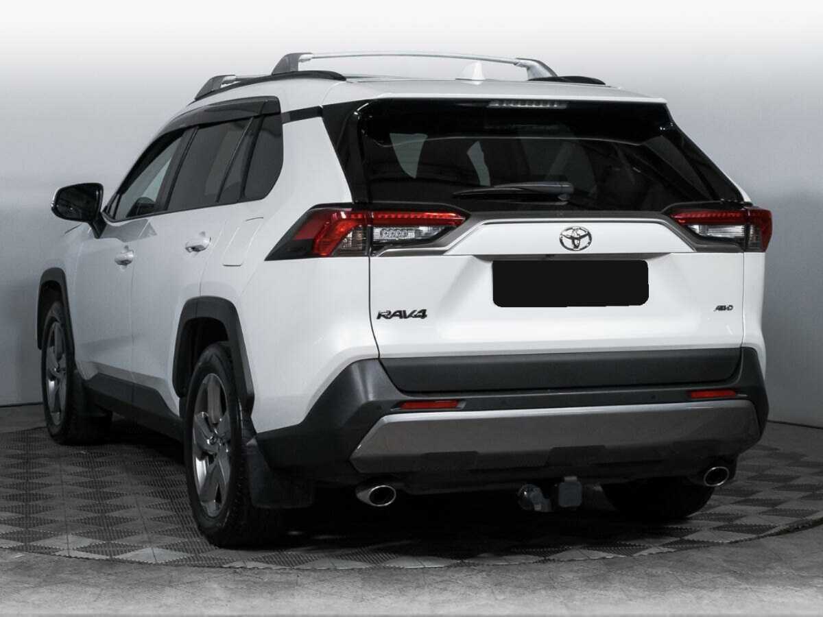 Toyota RAV4 с пробегом — 2020 год. Фото: #6