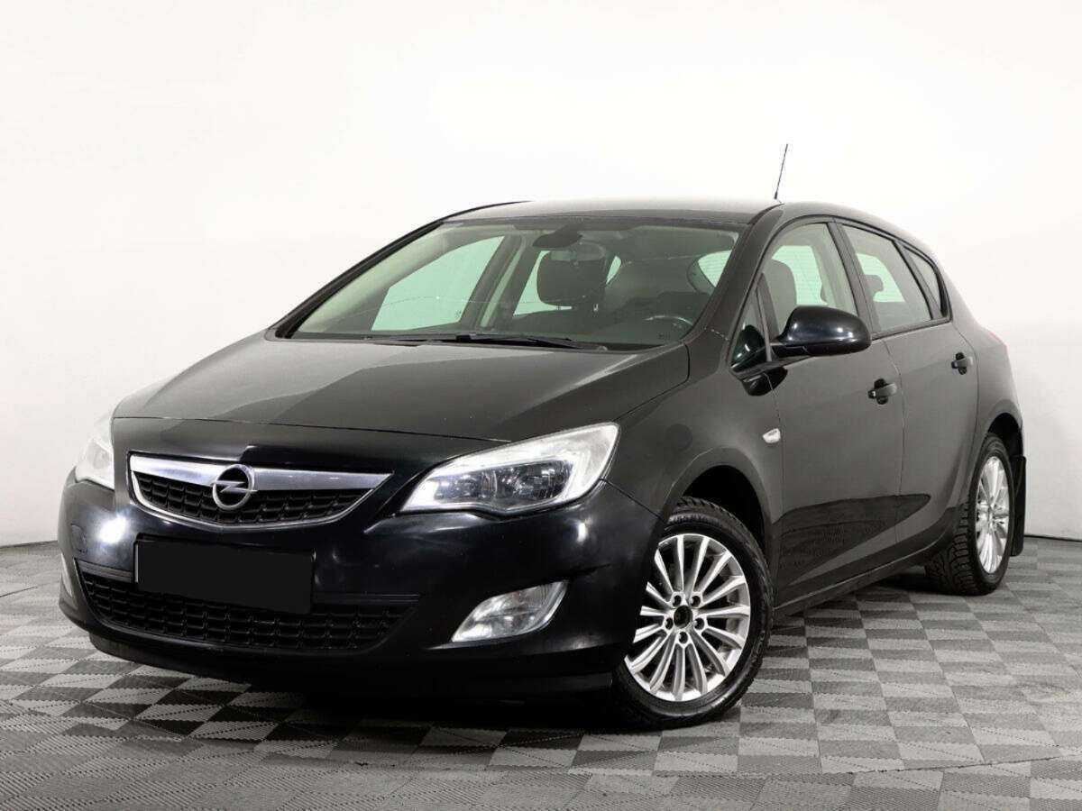 Opel Astra с пробегом — 2011 год. Фото: #0