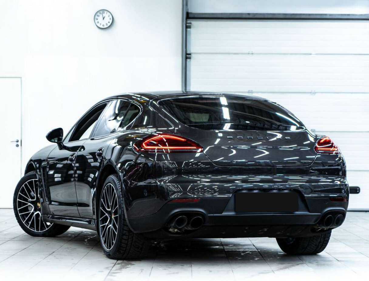 Porsche Panamera с пробегом — 2015 год. Фото: #3