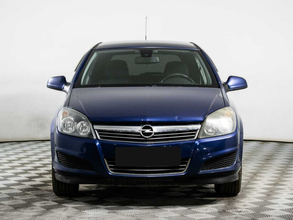 Opel Astra с пробегом — 2010 год. Фото: #1
