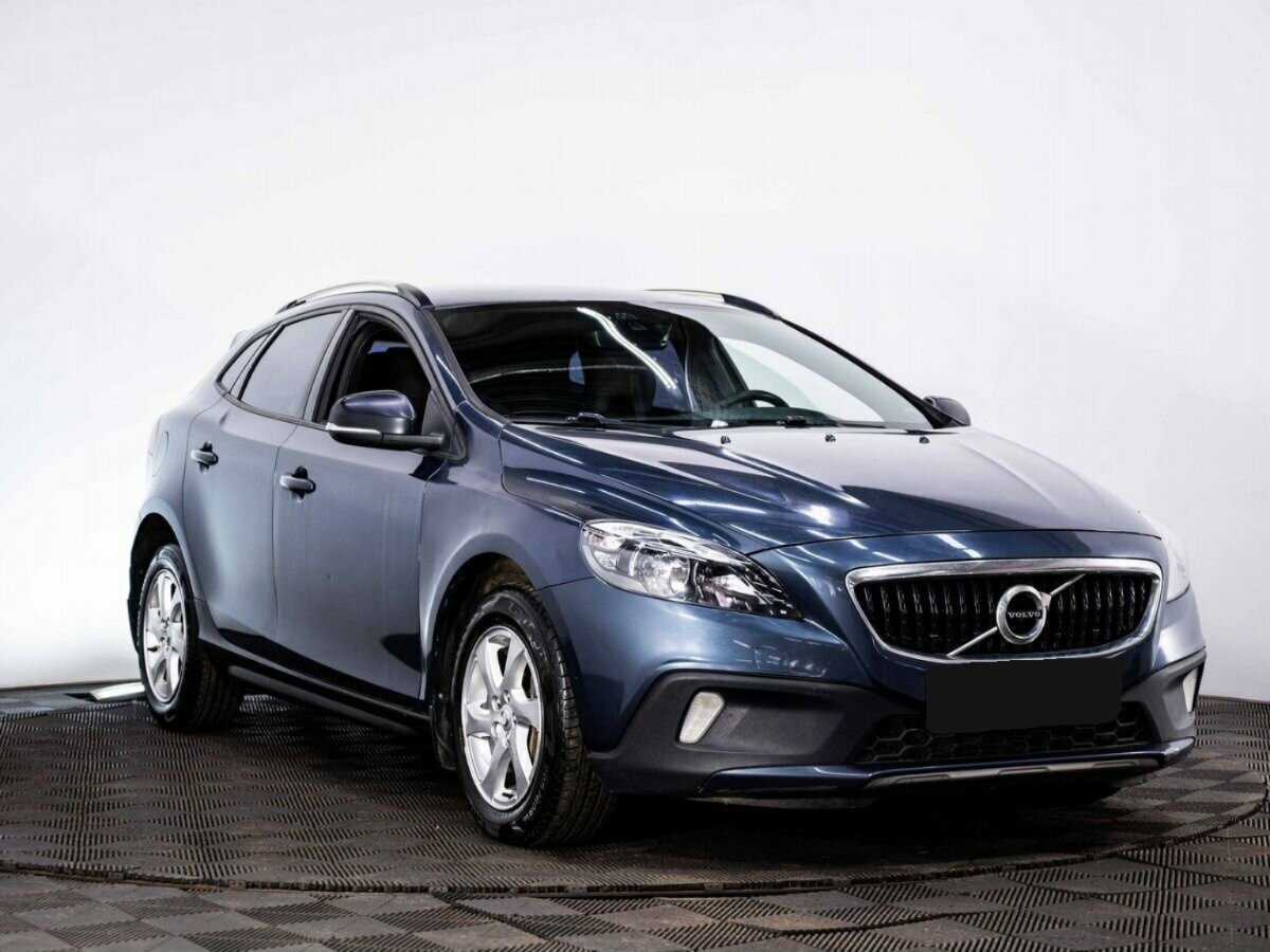 Volvo V40 Cross Country с пробегом — 2017 год. Фото: #2