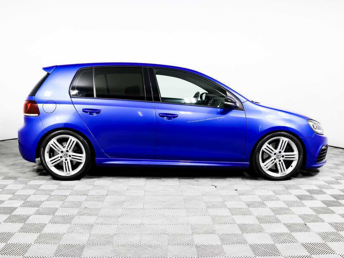 Volkswagen Golf R с пробегом — 2012 год. Фото: #3