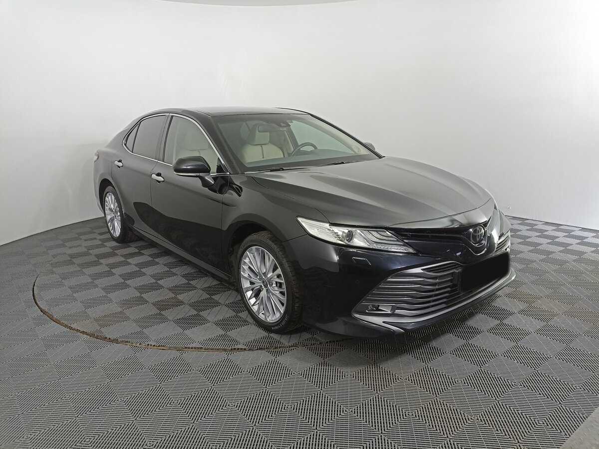Toyota Camry с пробегом — 2020 год. Фото: #2