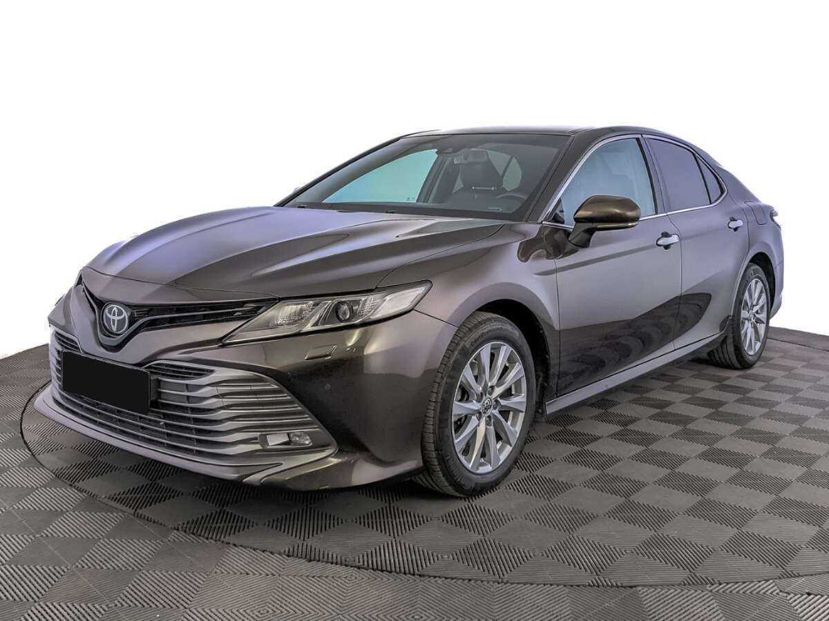 Toyota Camry с пробегом — 2018 год. Фото: #0