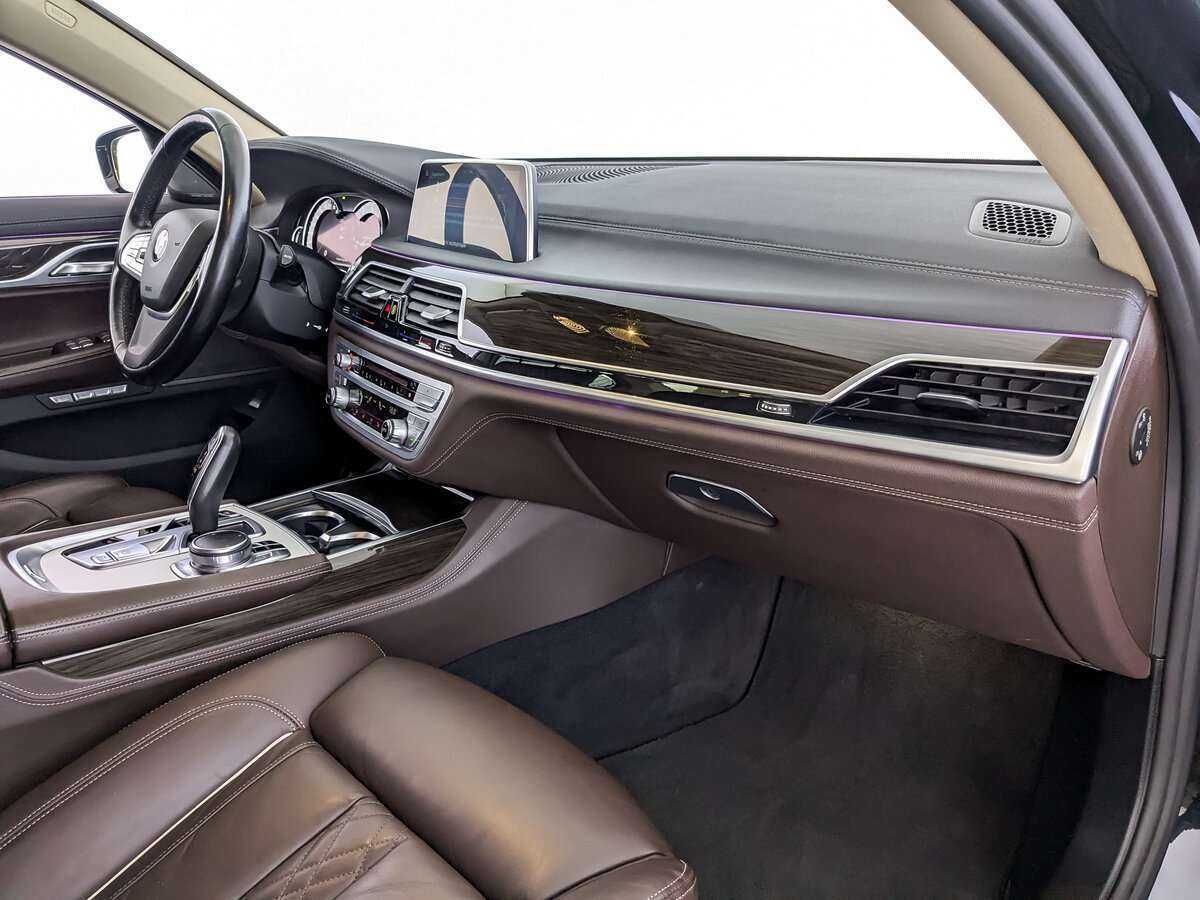 BMW 7 серии с пробегом — 2016 год. Фото: #7