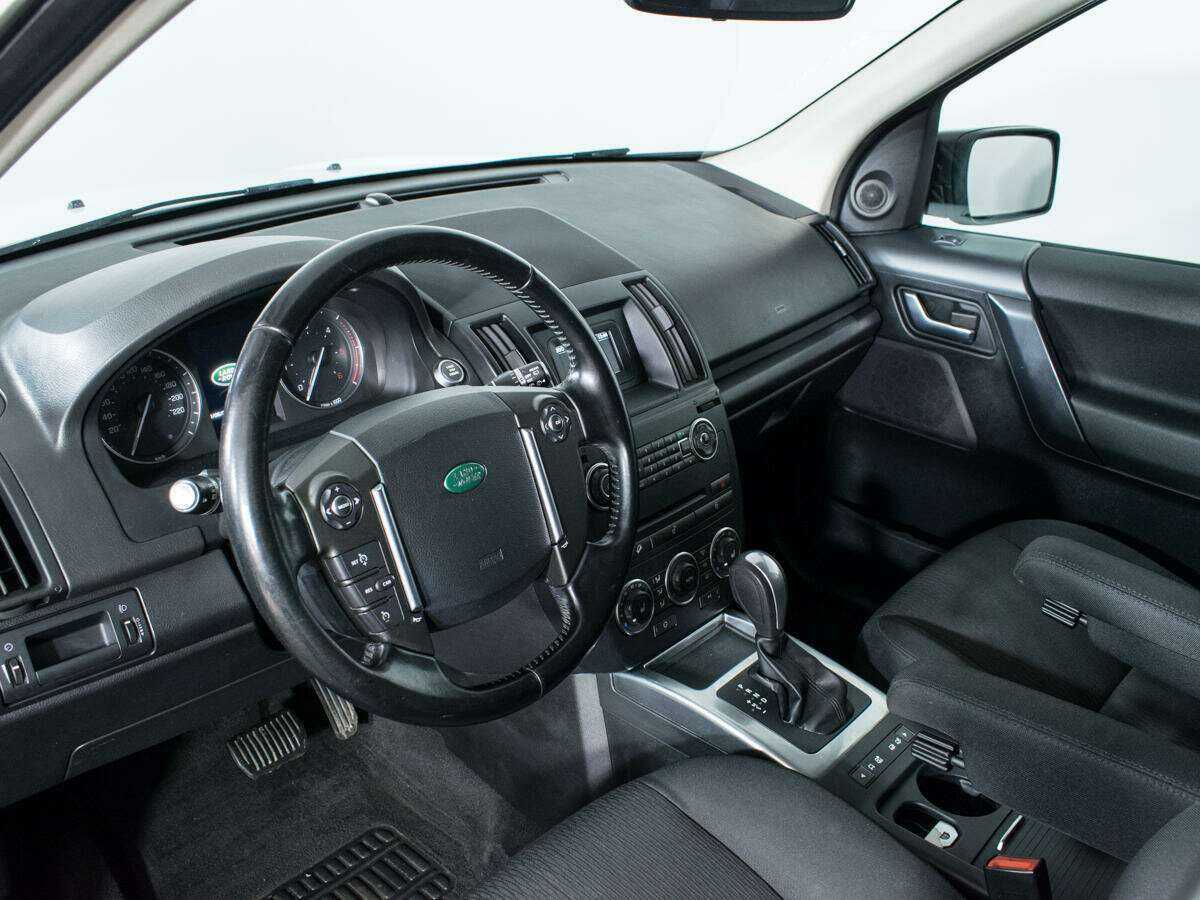 Land Rover Freelander с пробегом — 2013 год. Фото: #12