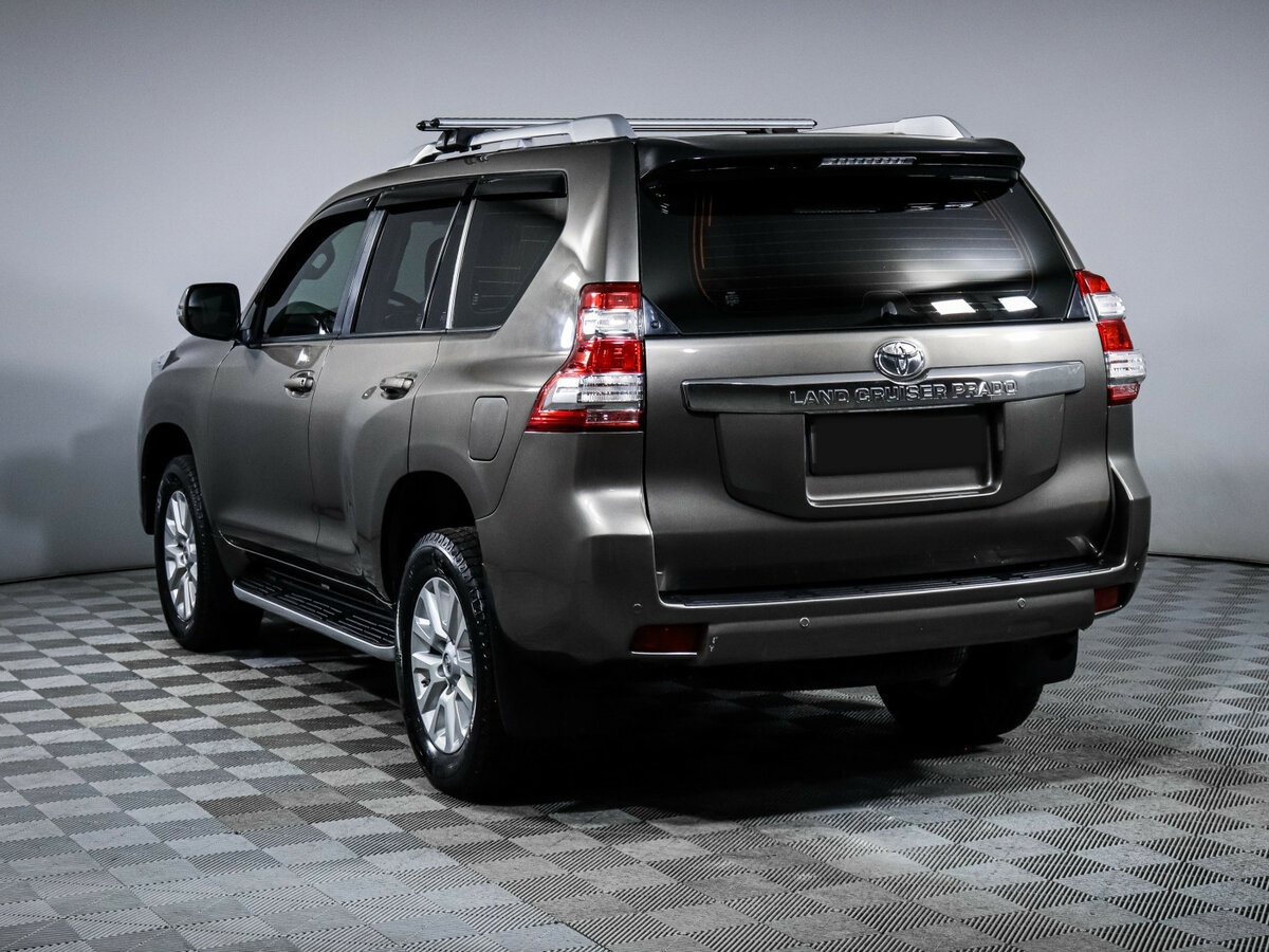 Toyota Land Cruiser Prado с пробегом — 2015 год. Фото: #4