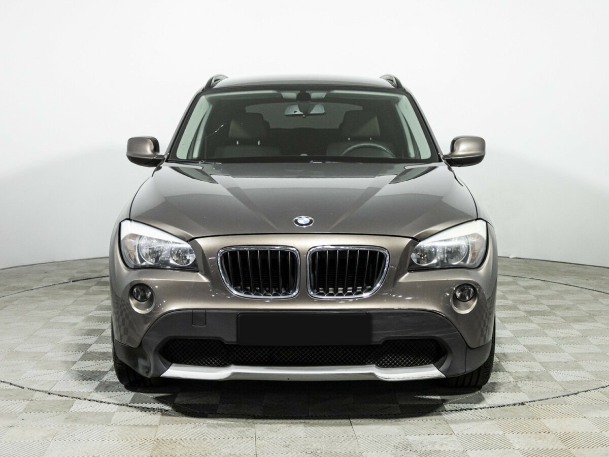 BMW X1 с пробегом — 2011 год. Фото: #1
