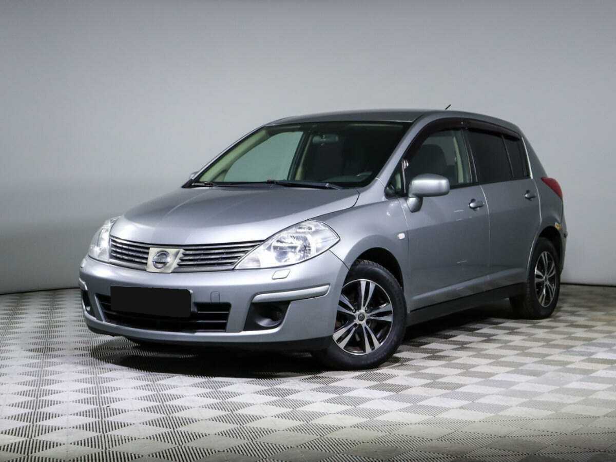Nissan Tiida с пробегом — 2010 год. Фото: #0