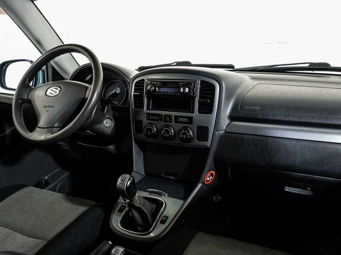 Suzuki Grand Vitara с пробегом — 2005 год. Фото: #8