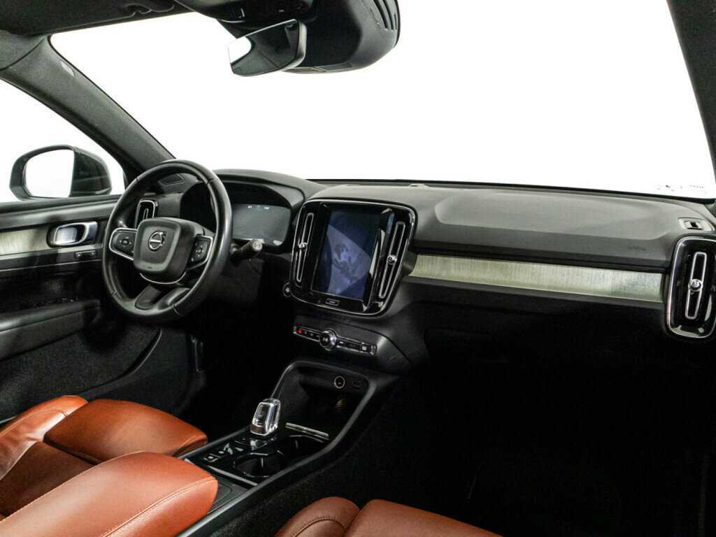 Volvo XC40 с пробегом — 2018 год. Фото: #8