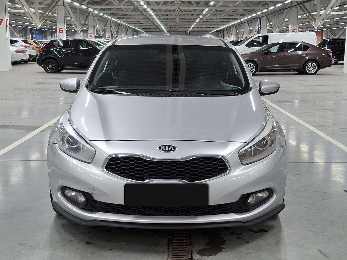 Kia Ceed с пробегом — 2013 год. Фото: #1