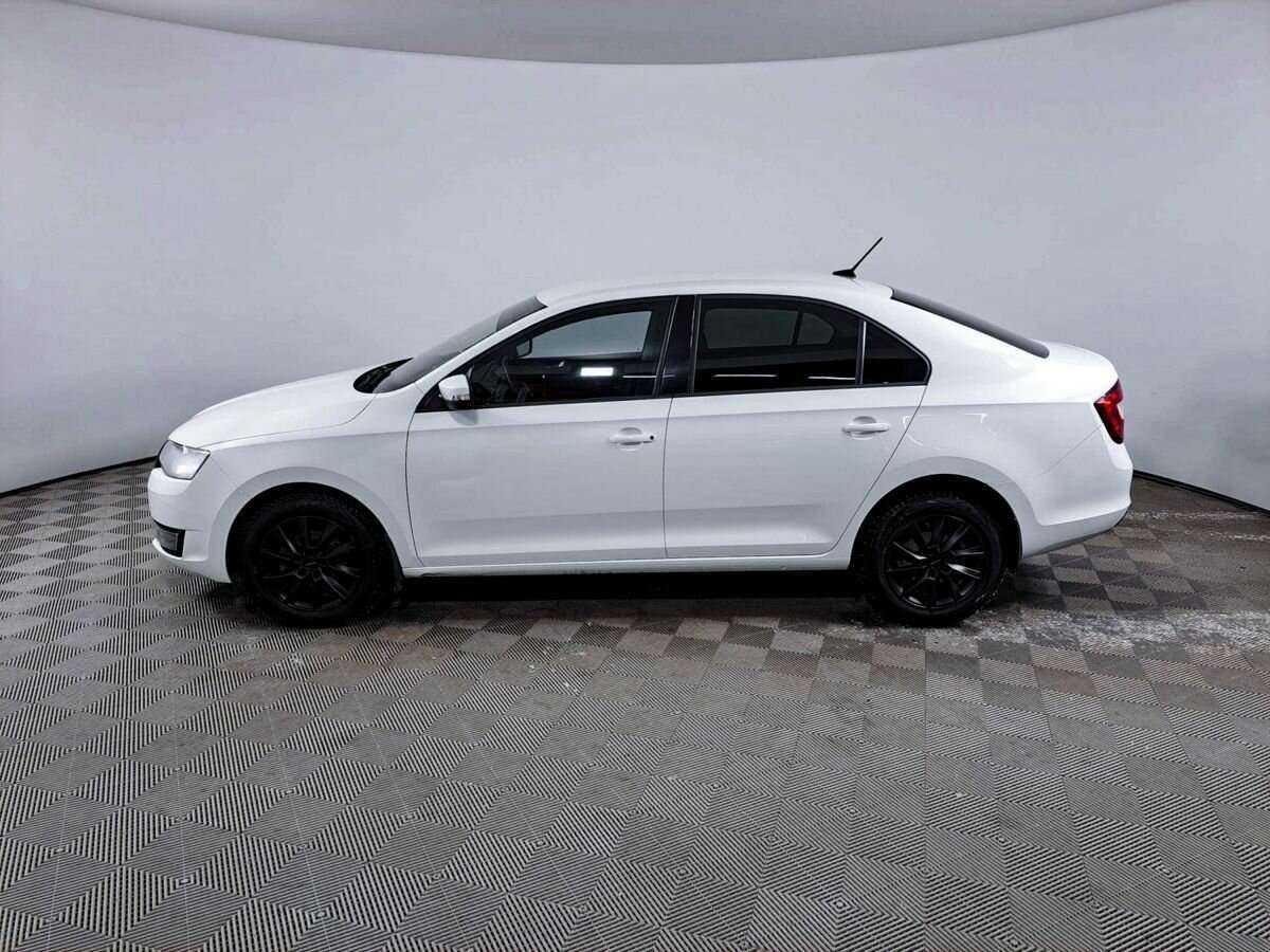 Skoda Rapid с пробегом — 2017 год. Фото: #7