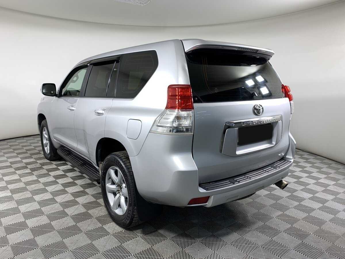 Toyota Land Cruiser Prado с пробегом — 2011 год. Фото: #6