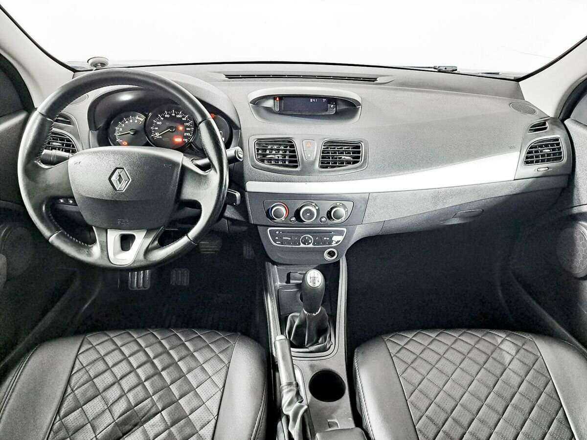 Renault Fluence с пробегом — 2012 год. Фото: #11