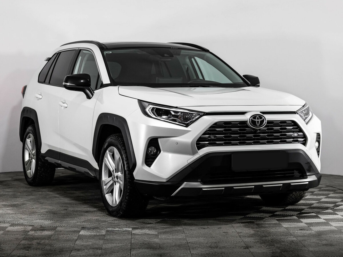Toyota RAV4 с пробегом — 2022 год. Фото: #3