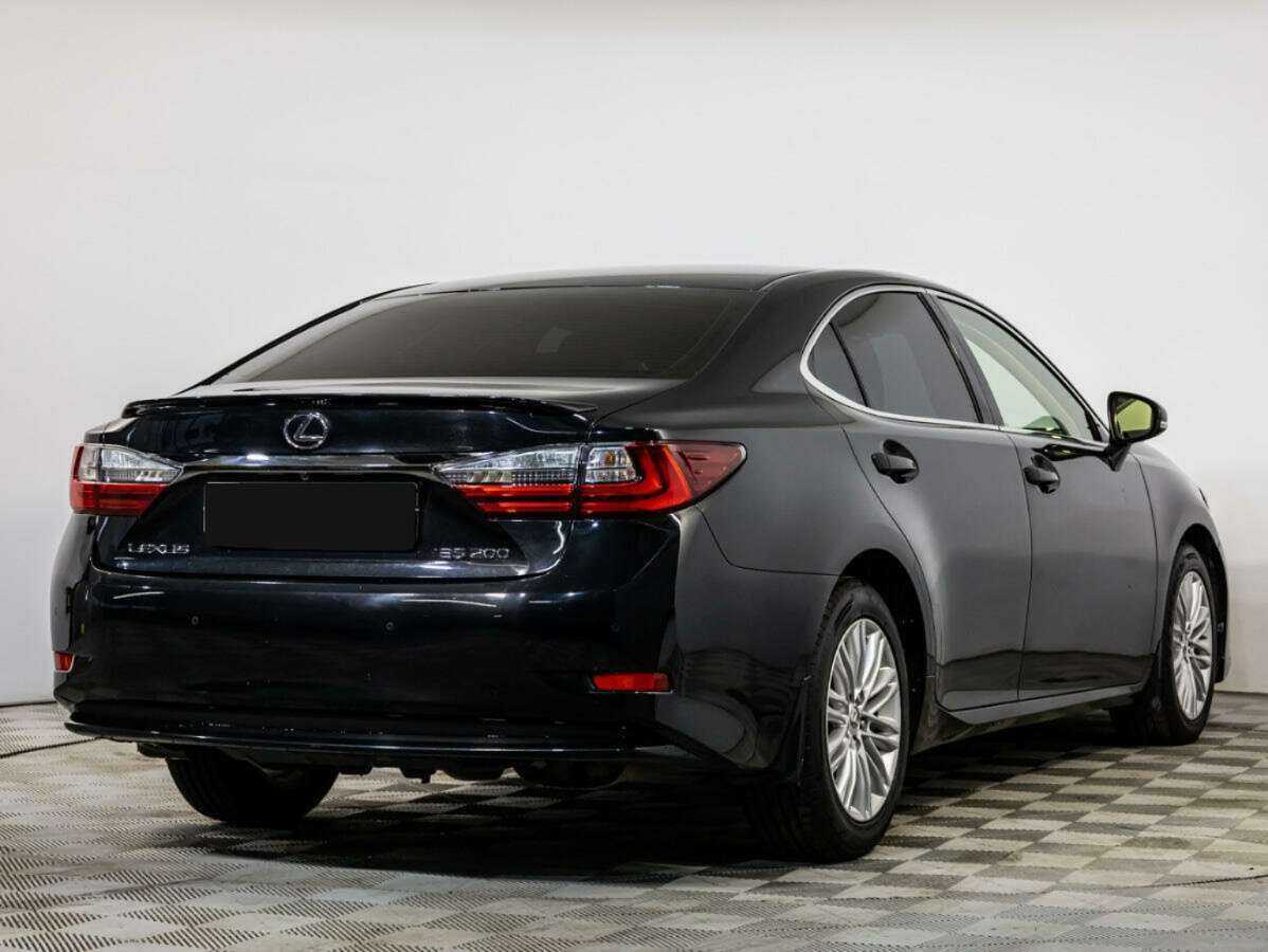 Lexus ES с пробегом — 2016 год. Фото: #3