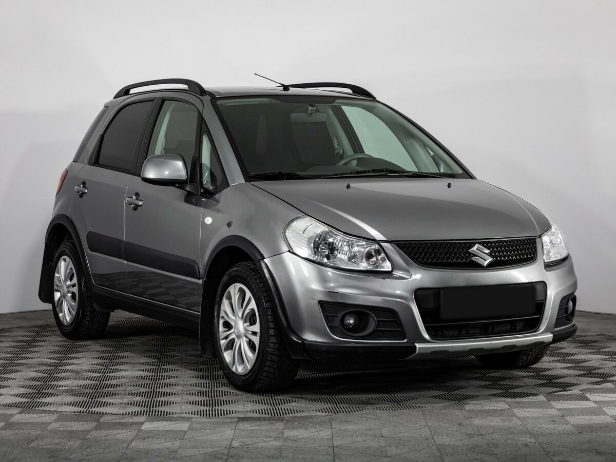 Suzuki SX4 с пробегом — 2010 год. Фото: #2
