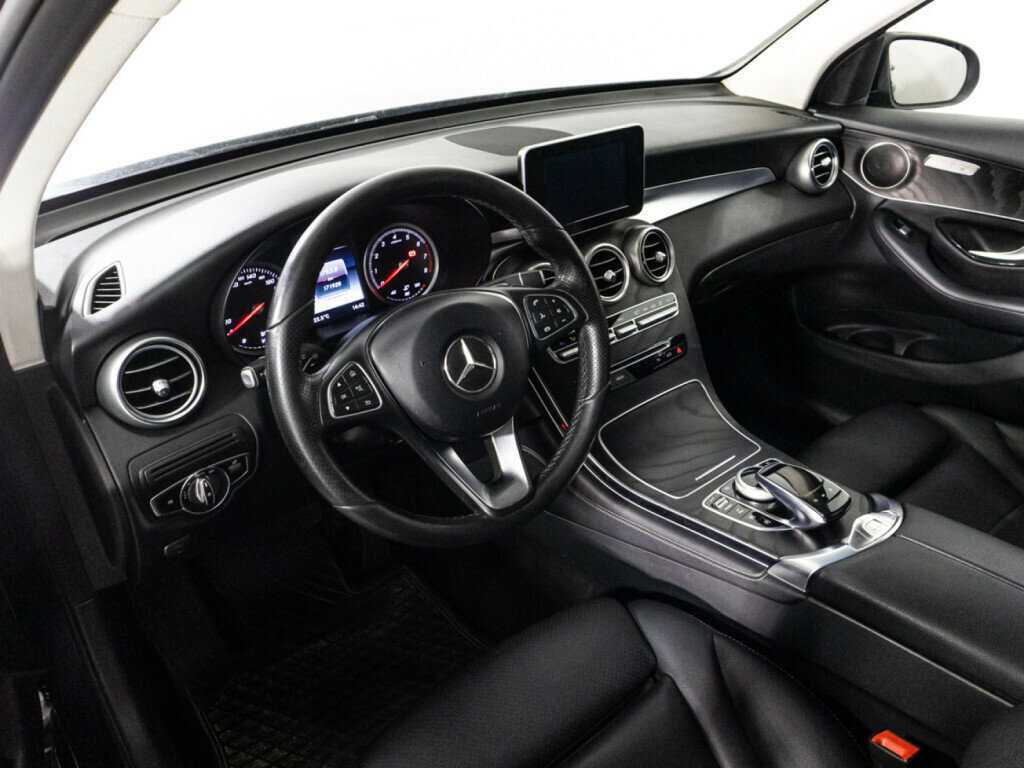 Mercedes-Benz GLC с пробегом — 2017 год. Фото: #10
