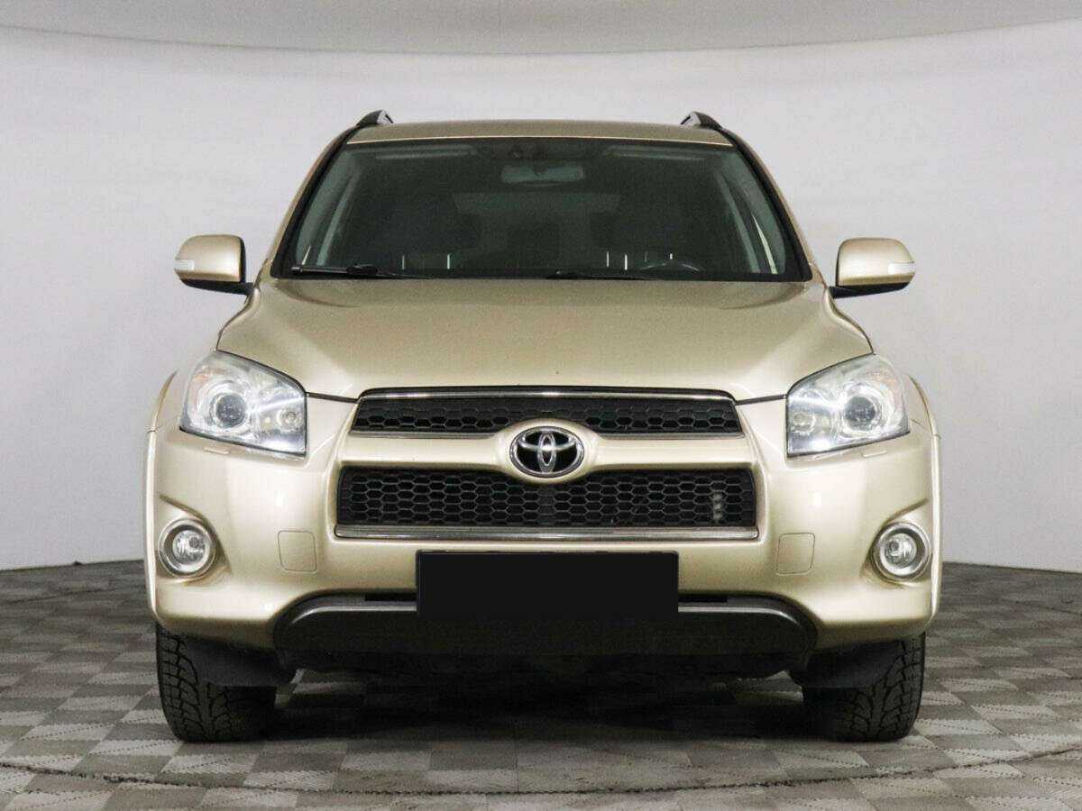 Toyota RAV4 с пробегом — 2011 год. Фото: #1