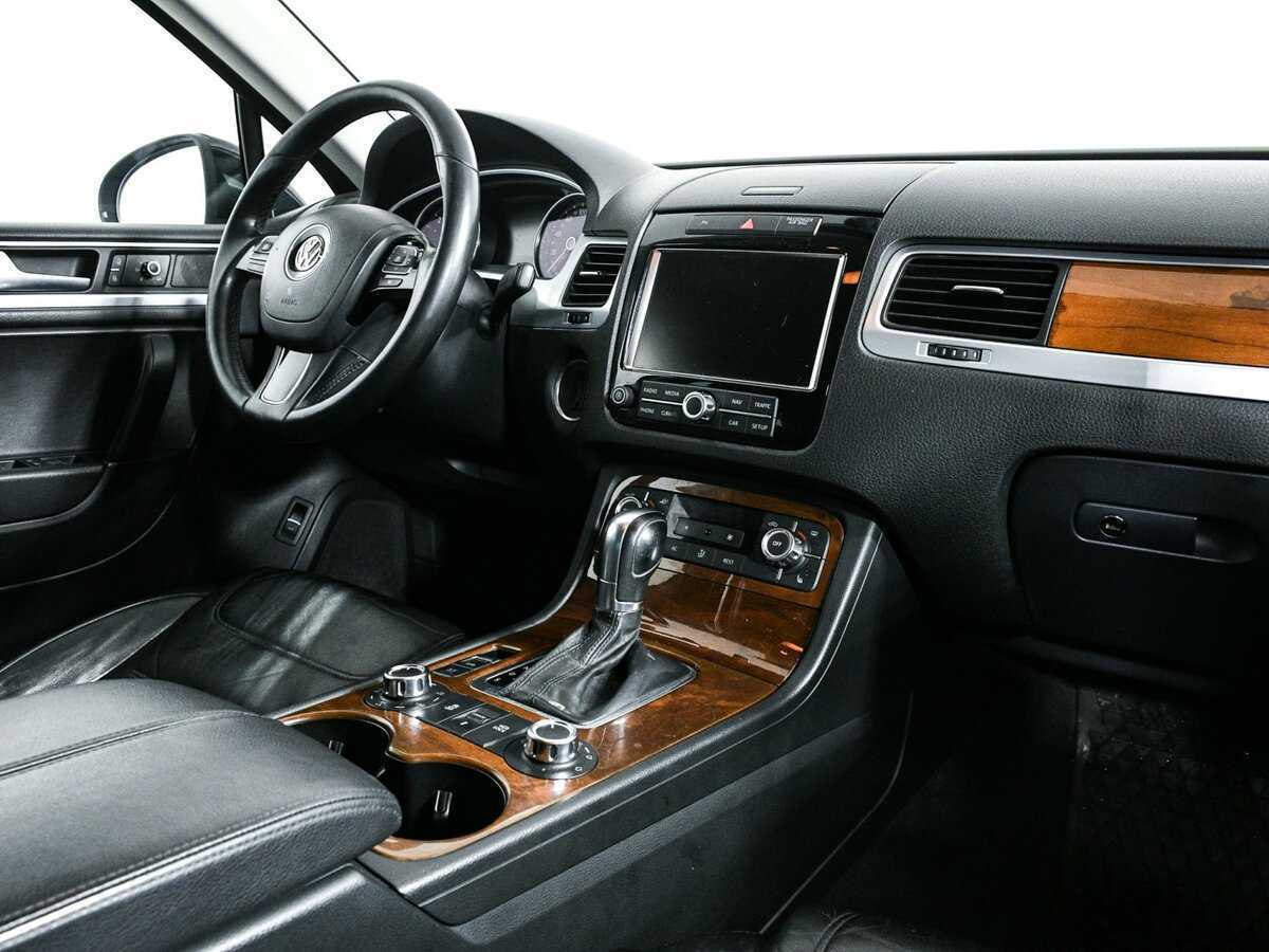 Volkswagen Touareg с пробегом — 2010 год. Фото: #8