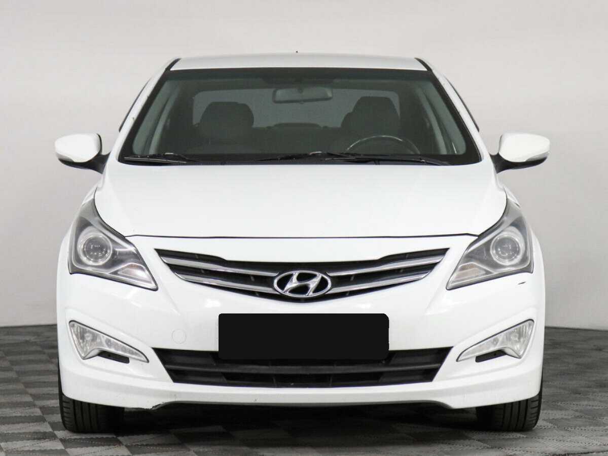 Hyundai Solaris с пробегом — 2014 год. Фото: #1