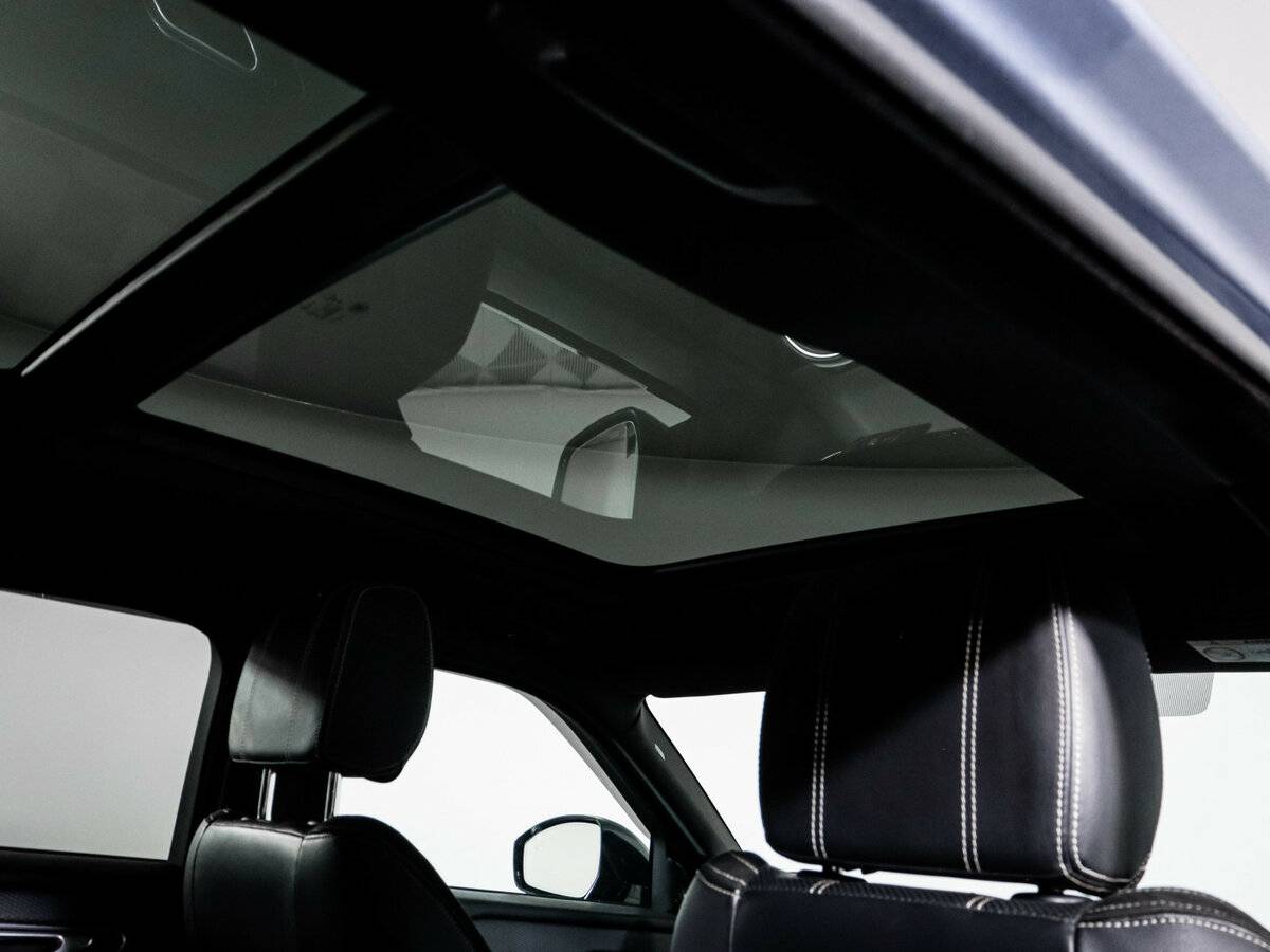 Land Rover Range Rover Velar с пробегом — 2017 год. Фото: #15