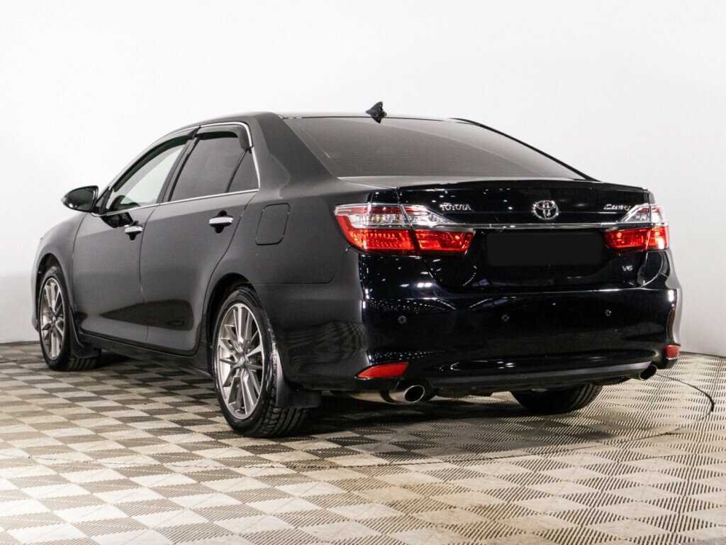 Toyota Camry с пробегом — 2016 год. Фото: #6