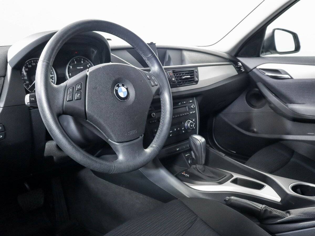 BMW X1 с пробегом — 2014 год. Фото: #10