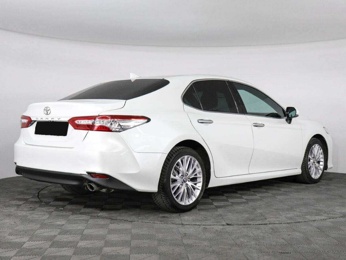 Toyota Camry с пробегом — 2020 год. Фото: #4