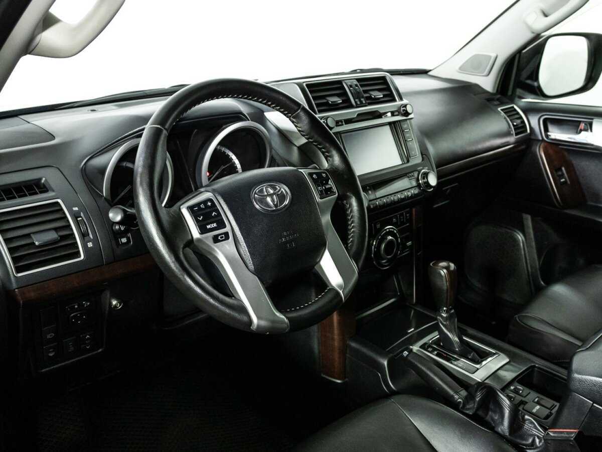 Toyota Land Cruiser Prado с пробегом — 2014 год. Фото: #10
