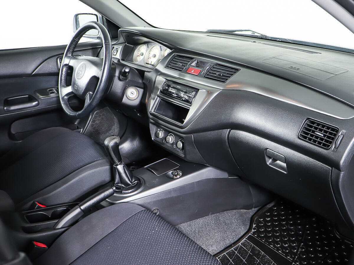 Mitsubishi Lancer с пробегом — 2005 год. Фото: #8